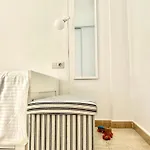 2 Bdr Cozy Ap In