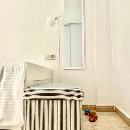 2 Bdr Cozy Ap In