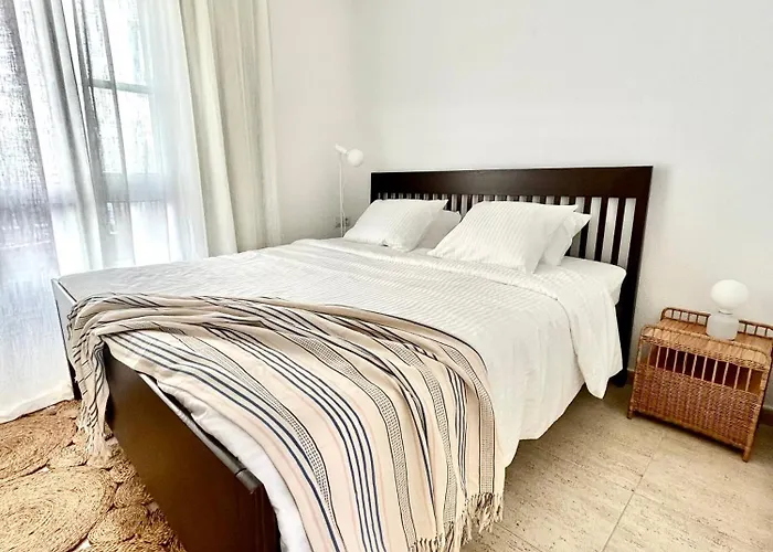 2 Bdr Cozy Ap In *